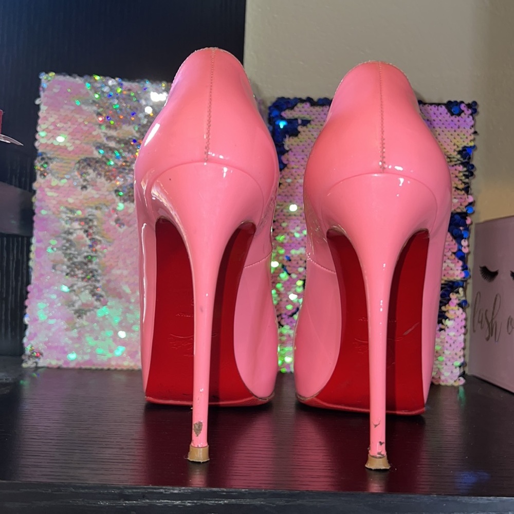 ✨SOLD✨Christian Louboutin New Very Privé - Picture 4 of 9